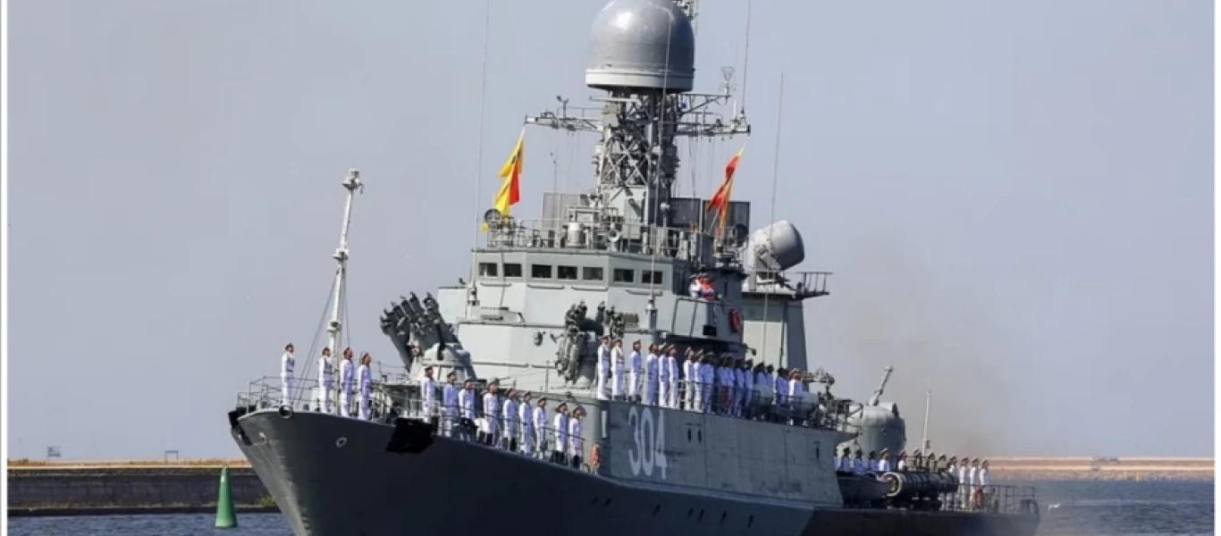 Ρωσία: Εικόνες με θωρηκτά, υποβρύχια και αεροσκάφη ενόψει της Ναυτικής Παρέλασης (φωτο)